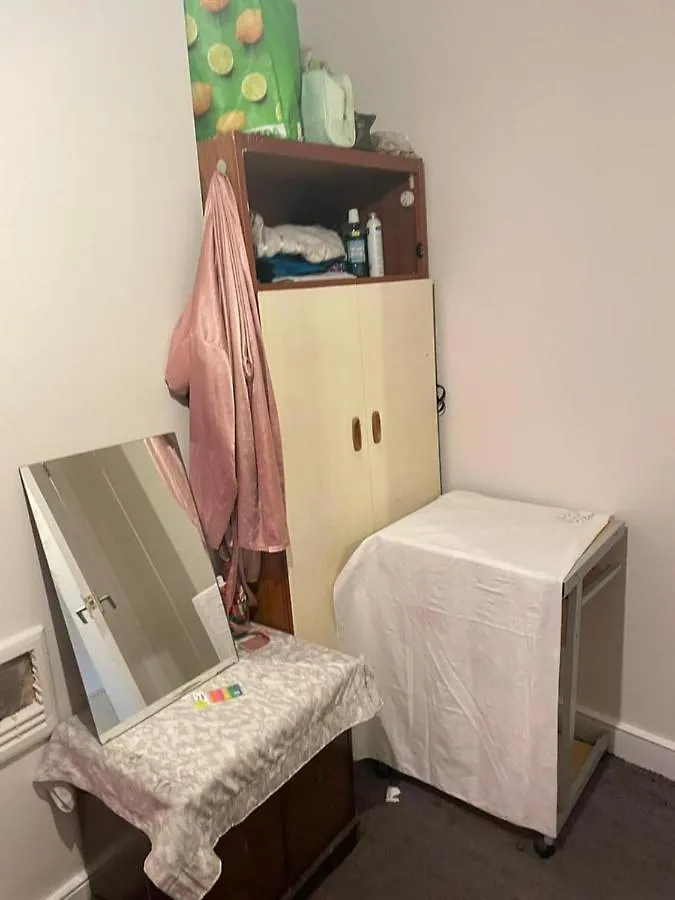 Obusco Holiday Home London