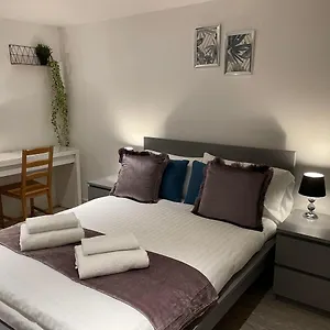 City Airport Serviced Apartment London