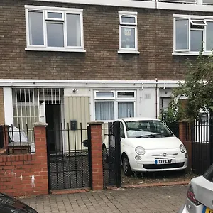 Arbnb Comfy Sleep Self Catering Private Bedrooms 60 Pound Per Night Per Person Homestay London